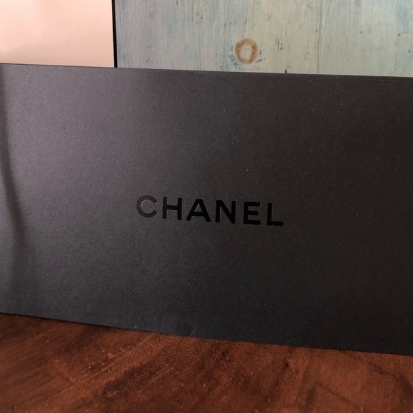 Bundle - CHANEL gift box & tote bag, plus black Chanel envelope for note or card - Picture 4 of 11